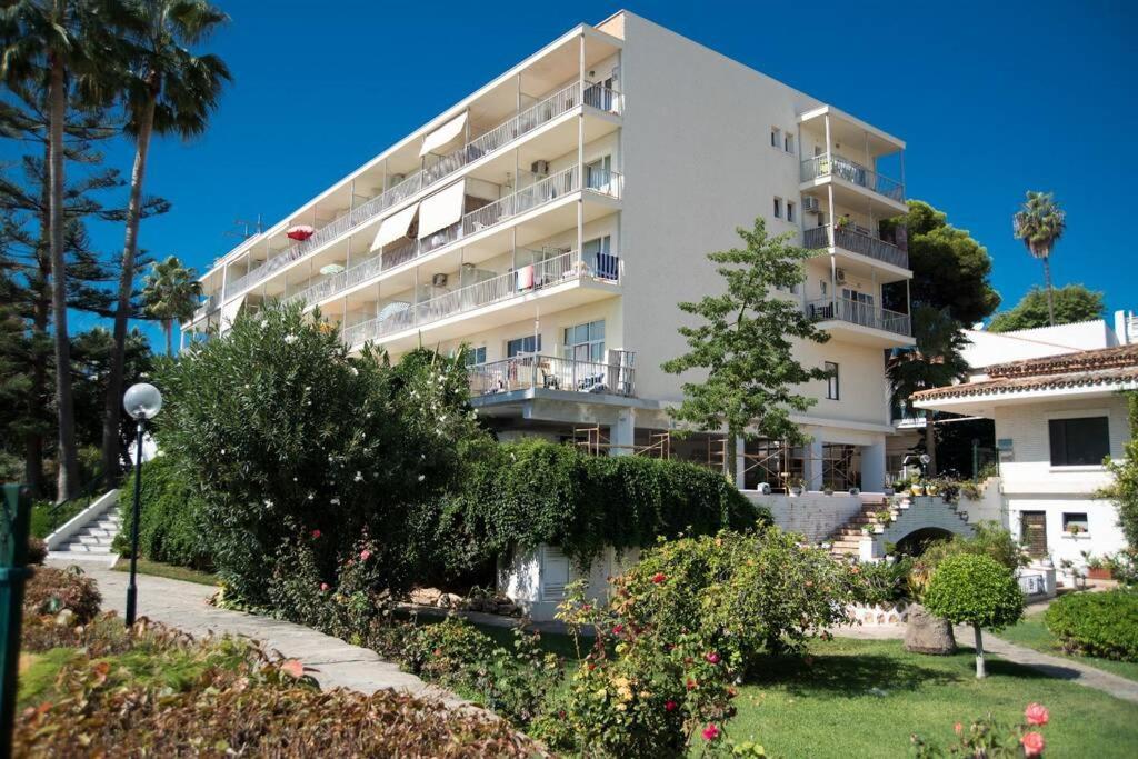 Carihuela Palace Torremolinos Exterior photo